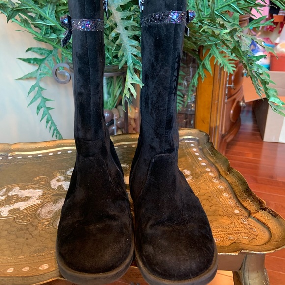 Gymboree Velvet Boot - Picture 2 of 3